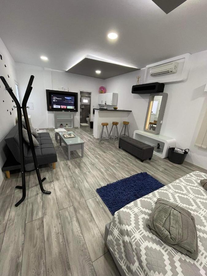 Deluxe Yiota'S Studio ! Klorakas Exterior photo