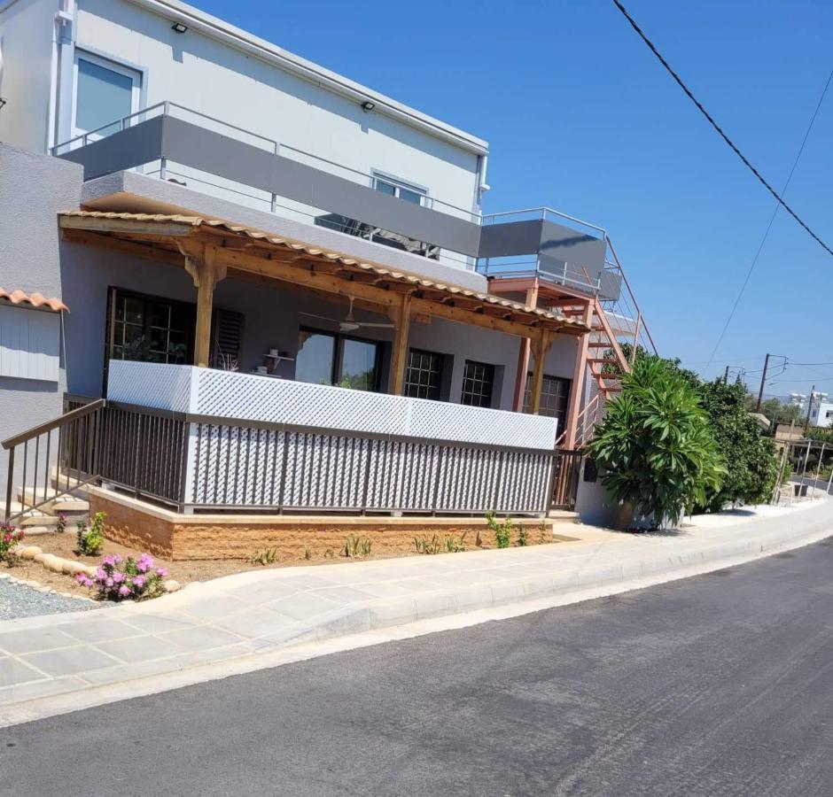 Deluxe Yiota'S Studio ! Klorakas Exterior photo