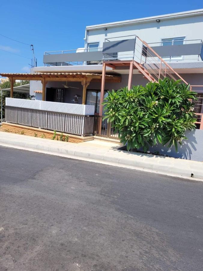 Deluxe Yiota'S Studio ! Klorakas Exterior photo